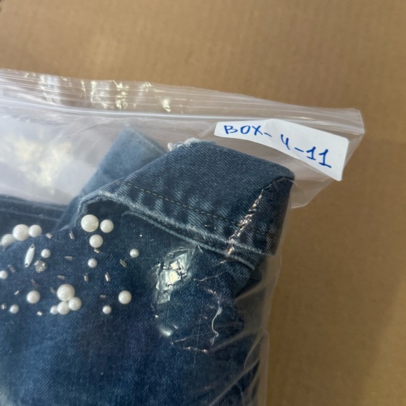 NWT Anthropologie Donovan Pearled Denim Trucker Button Down Jacket Distressed Sm - Picture 15 of 15